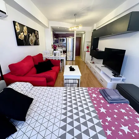 Estudio En El Centro De * Nerja