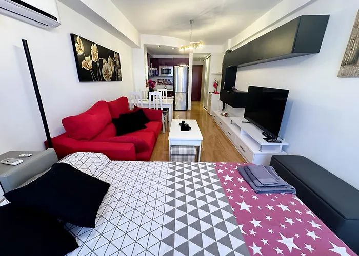 Estudio En El Centro De * Nerja